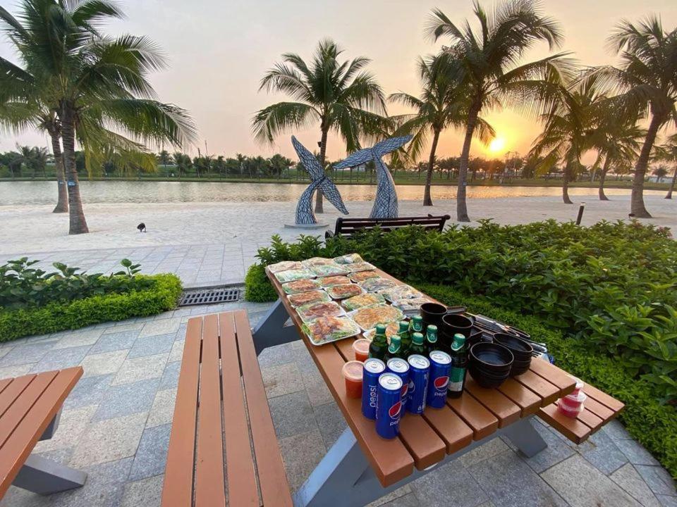 Capsule Vinhomes Ocean Park Hanoi Eksteriør bilde